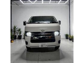 ハイエースバン　5型フェイスDX ディーゼルターボ 本終車寒冷地仕様済 9人乗 ナビTVバックカメラ リアヒータークーラー 禁煙車 車検満タン 即乗OK!  4WD 3000 4Dr