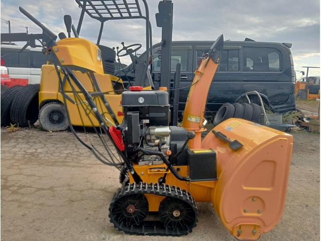 除雪機ほぼ新車