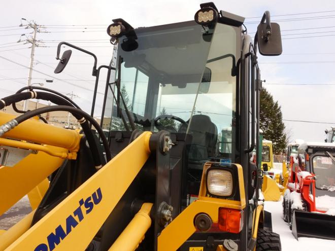 ホイールローダコマツ WA40-8　バケット容量0.5m3　