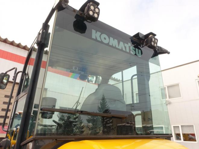 ホイールローダコマツ WA40-8　バケット容量0.5m3　