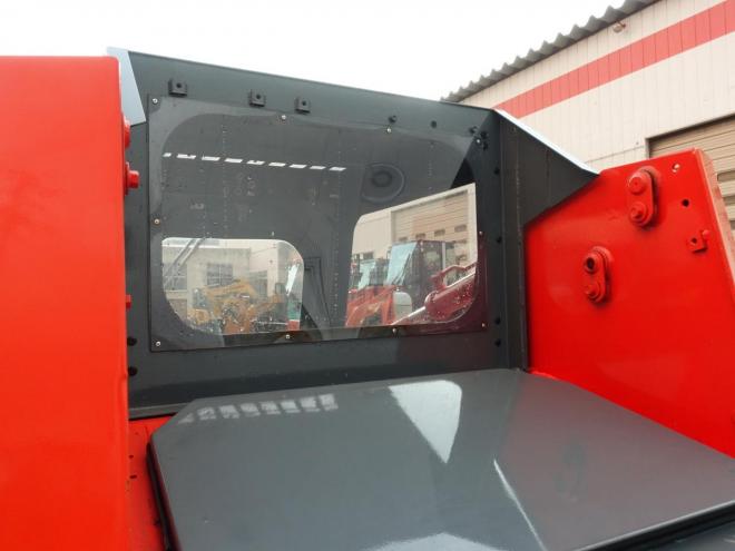 スキッドステアローダトヨタ 3SDK6　バケット容量0.28m3 