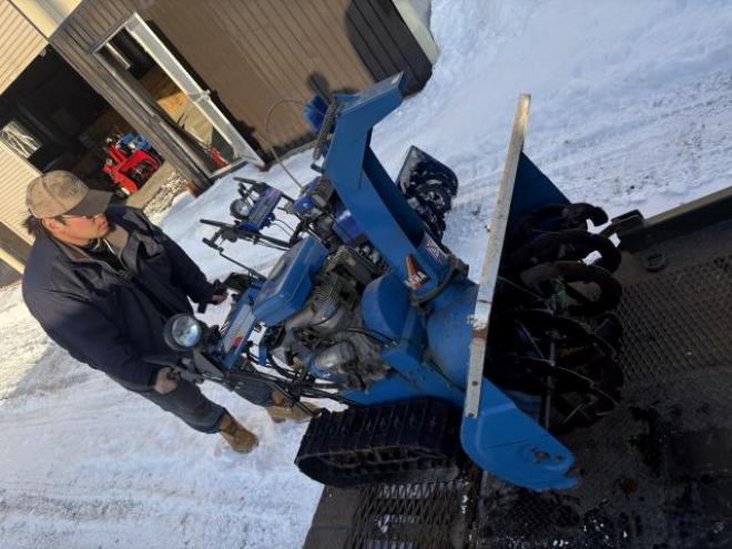 除雪機ysm870 8馬力12.8万円　TY-1090 10馬力　15万円