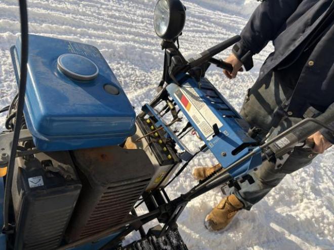 除雪機ysm870 8馬力12.8万円　TY-1090 10馬力　15万円