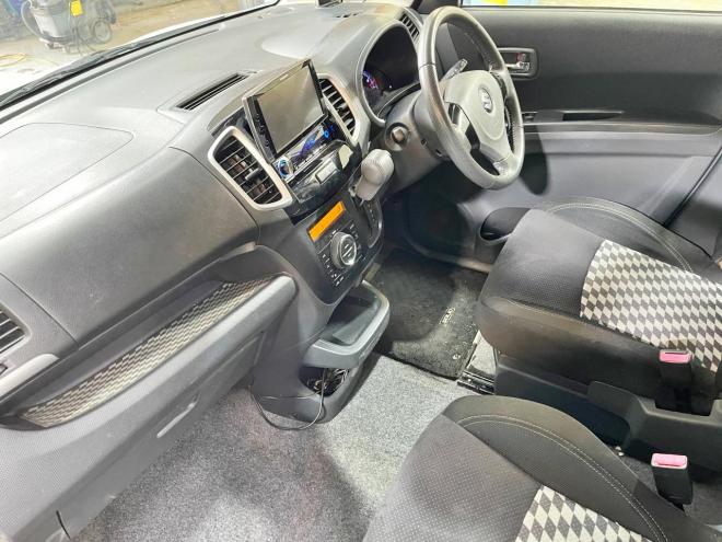 ソリオ1.2ブラック&ホワイトⅡ 4WD 5年保証 スマキー パワスラ ナビTV 寒冷地仕様 禁煙 車検整備2年付 修復歴無