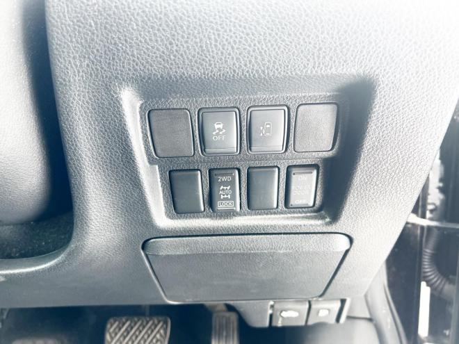 エルグランド2.5 250ハイウェイスター 4WD　 ローンが不安な方＜優遇ローン＞本州仕入　寒冷地仕様　パワースライドドア　純正ナビ 4WD