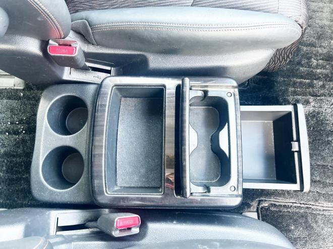 エルグランド2.5 250ハイウェイスター 4WD　 ローンが不安な方＜優遇ローン＞本州仕入　寒冷地仕様　パワースライドドア　純正ナビ 4WD