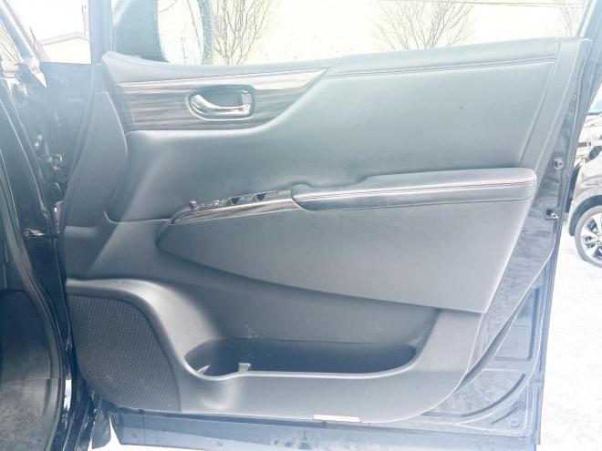 エルグランド2.5 250ハイウェイスター 4WD　 ローンが不安な方＜優遇ローン＞本州仕入　寒冷地仕様　パワースライドドア　純正ナビ 4WD