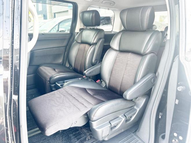 エルグランド2.5 250ハイウェイスター 4WD　 ローンが不安な方＜優遇ローン＞本州仕入　寒冷地仕様　パワースライドドア　純正ナビ 4WD