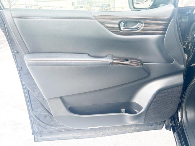 エルグランド2.5 250ハイウェイスター 4WD　 ローンが不安な方＜優遇ローン＞本州仕入　寒冷地仕様　パワースライドドア　純正ナビ 4WD