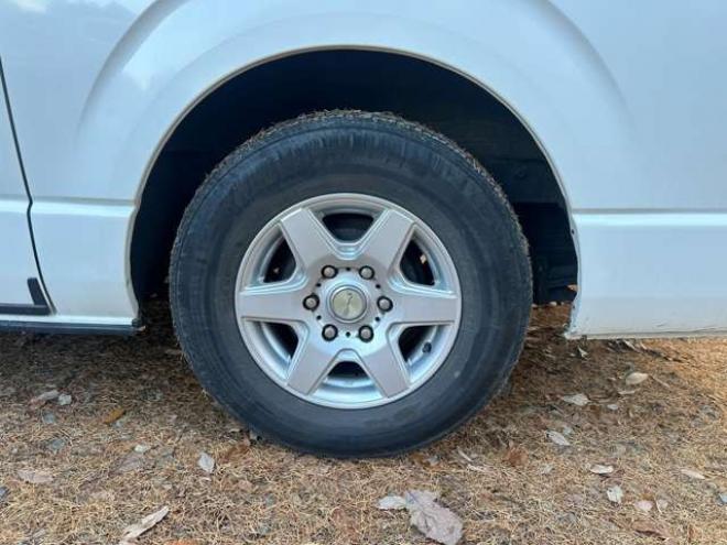 ハイエースバン3.0 DX ロング ハイルーフ GLパッケージ ディーゼルターボ 4WD　純正ナビTV　バックカメラ　寒冷地仕様　キーレス　ETC　ワンオーナー　パワーウィンドウ　パワステ　両側スライドドア 3000