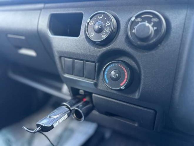 ハイエースバン3.0 DX ロング ハイルーフ GLパッケージ ディーゼルターボ 4WD　純正ナビTV　バックカメラ　寒冷地仕様　キーレス　ETC　ワンオーナー　パワーウィンドウ　パワステ　両側スライドドア 3000