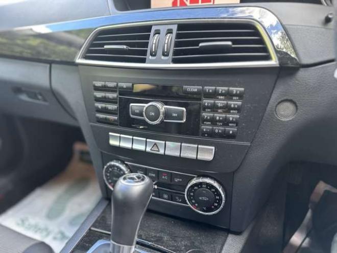 ベンツCクラス C180 アバンギャルド　クルーズコントロール　ABS　ナビTV　バックカメラ　ETC　革シート　キーレス　パワステ　パワーウィンドウ　電動シート　横滑り防止装置　盗難防止装置 正規輸入車 2WD 1800