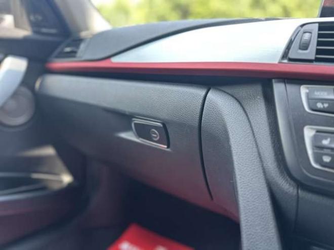 BMW3シリーズ 320i xドライブ 4WD　電動シート/ナビ/Bカメラ/CD/Bluetooth 正規輸入車 2000