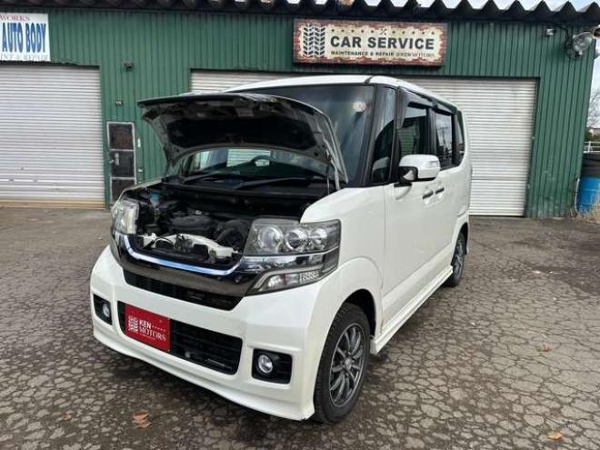 N-BOXカスタムG Lパッケージ 4WD　社外ナビ　左側電動スライドドア　バックカメラ　純正アルミホイール　キーレスエントリー　ABS　パワーウィンドウ　パワステ　盗難防止装置 660