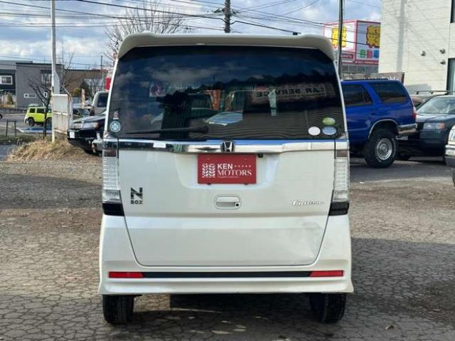 N-BOXカスタムG Lパッケージ 4WD　社外ナビ　左側電動スライドドア　バックカメラ　純正アルミホイール　キーレスエントリー　ABS　パワーウィンドウ　パワステ　盗難防止装置 660