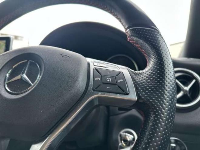 ベンツCLAクラス CLA250 4マチック 4WD　ナビ　TV　バックカメラ　アルミホイール　ディスチャージドランプ　電動シート　パワステ　パワーウィンドウ　キーレス　ETC　シートヒーター　横滑り防止装置　アイドリングストップ　クルーズコントロール 正規輸入車 2000