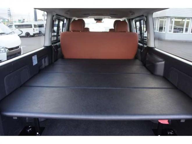 レジアスエース2.8 スーパーGL ロングボディ ディーゼルターボ 4WD　415COBRA丸目キット&CL3フロントリップ&ステージIリアスポ　415SAFARIオーバーフェンダー　ESSEXステラ16インチAW　TOYOオープンカントリーR/T　415COBRAベッドキット　寒冷地仕様　純正ETC 新品シートカバー 2800