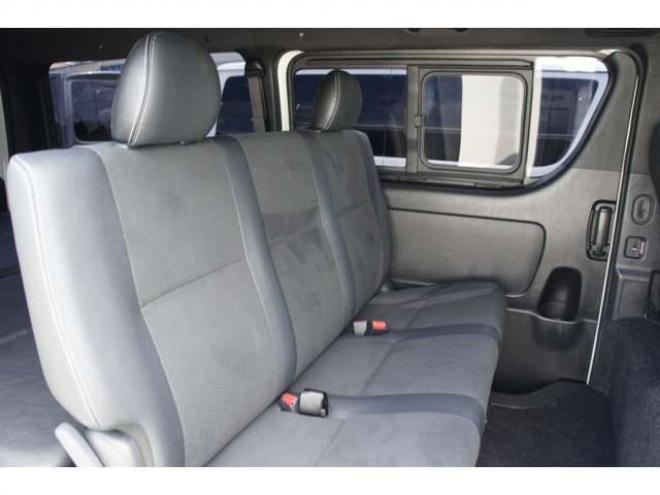 ハイエースバン2.8 スーパーGL ダークプライムII ロングボディ ディーゼルターボ 4WD　ESSEXカスタム　FリップスポイラーVer.4　サイドライナー　クワトロリアバンパー　プログレスIバッドパネル　17インチELホイール　ヨコハマPARADA　415COBRAフラットキット 2800