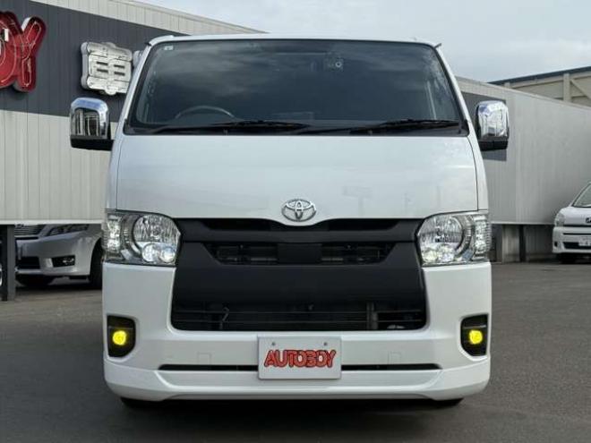 ハイエースバン2.8ダークプライムIIマルチロールトランスポータータイプIロングディーゼルターボ4WD　寒冷地仕様　ワンオーナー　ESSEX　ENCM17インチアルミ　ヨコハマパラダ　ESSEXフロントリップスポイラー　ローフォルムフェンダー　ローダウン　パワースライドドア　LEDテールランプ 2800
