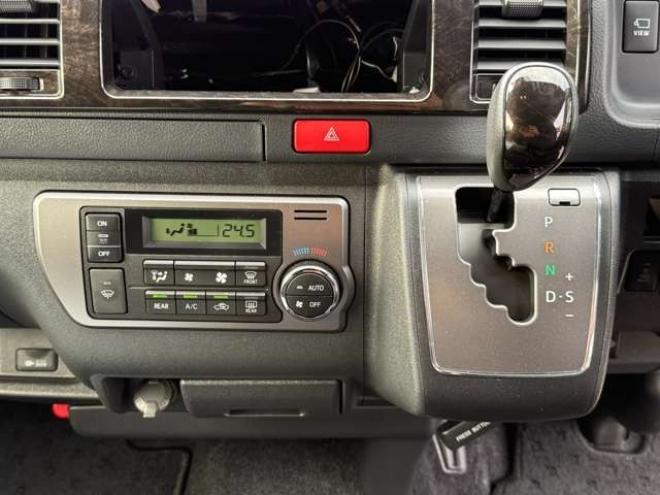 ハイエースバン2.8 スーパーGL ダークプライムII ロングボディ ディーゼルターボ 4WD　寒冷地仕様 ワンオーナー パノラミックビューモニター デジタルインナーミラー 415COBRA CL-3フロントリップ CL-2サイドステップ　CL-ステップリアバンパー　ステージ2　バッドラッカー18インチアルミ　トーヨーH30 2800