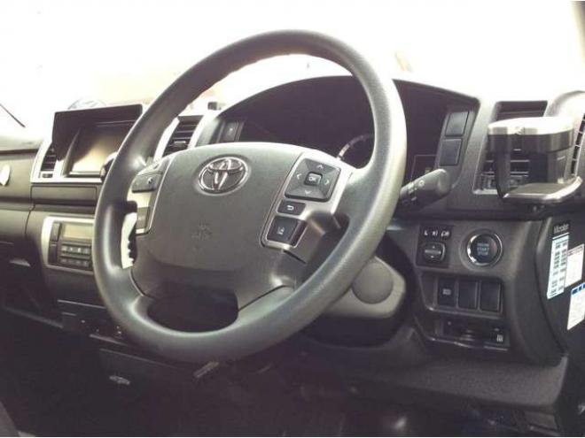 ハイエースバン2.8 スーパーGL ロング ディーゼルターボ 4WD　リアヒーター&クーラー　プッシュスタート　スマキー　ステアリングスイッチ　オートハイビーム　パノラミックビューモニター　純正ナビ　フルセグTV　ドラレコ　ETC　インナーミラー　横滑り防止　フロントフォグ 2800