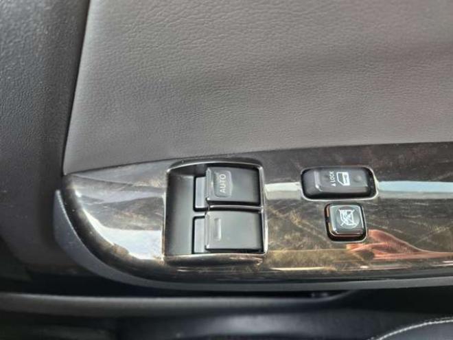 ハイエースバン2.7 スーパーGL ダークプライム ワイド ミドルルーフ ロングボディ 4WD　4WD　寒冷地仕様　両側パワスラ　スマキー　プッシュスタート　リアヒーター&クーラー　アルパインインナーミラー&フリップダウンモニター　社外メモリナビ　フルセグTV　ETC　ベッドキッド　Bカメラ 2700