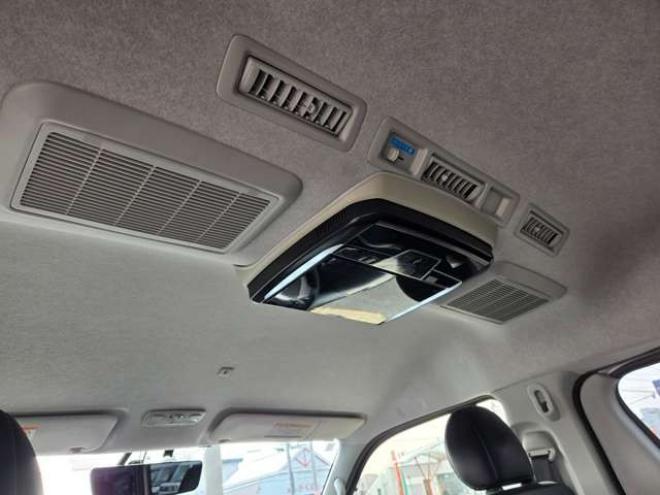 ハイエースバン2.7 スーパーGL ダークプライム ワイド ミドルルーフ ロングボディ 4WD　4WD　寒冷地仕様　両側パワスラ　スマキー　プッシュスタート　リアヒーター&クーラー　アルパインインナーミラー&フリップダウンモニター　社外メモリナビ　フルセグTV　ETC　ベッドキッド　Bカメラ 2700