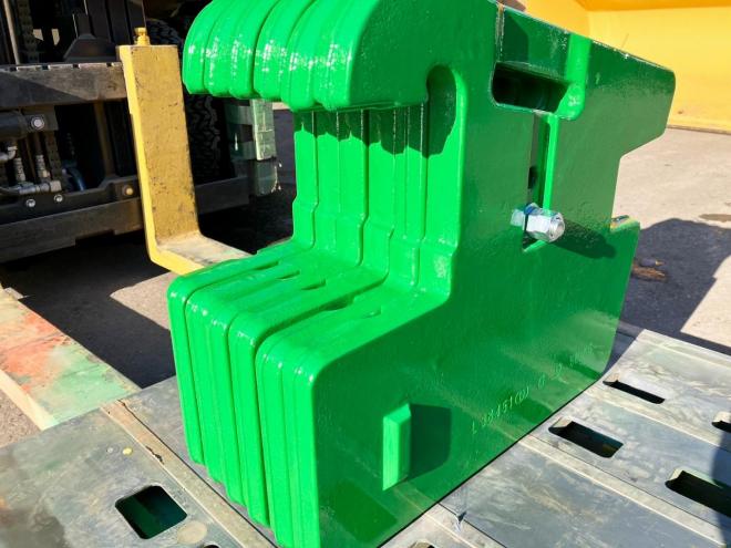 農機補助部品ジョンディア　中古　トラクターウェイト　50kg×6枚　農機具