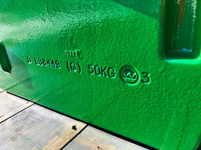 農機補助部品ジョンディア　中古　トラクターウェイト　50kg×6枚　2枚柄違い　農機具