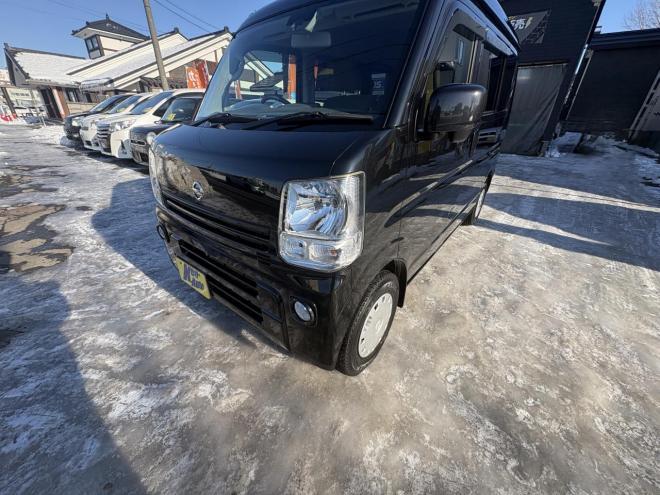 NV100クリッパーNV100クリッハ゜ー 4WD GX TURBO  high roof 寒冷地仕様　リアヒーター　ブレーキアシスト　TURBO Bluetoothフルセグナビ　バックカメラ　アルミ　バイザー　キーレス　エンジンオイル交換　ATF交換　スタットレス付　全磨き済 4WD 660 5Dr