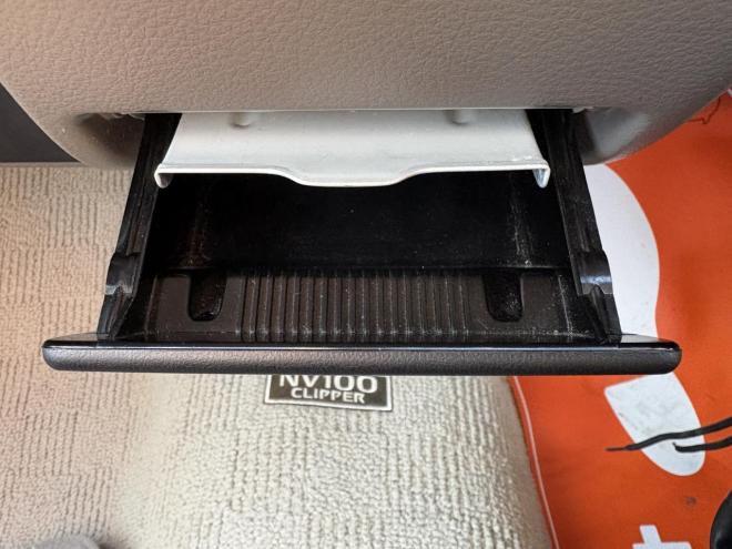 NV100クリッパーNV100クリッハ゜ー 4WD GX TURBO  high roof 寒冷地仕様　リアヒーター　ブレーキアシスト　TURBO Bluetoothフルセグナビ　バックカメラ　アルミ　バイザー　キーレス　エンジンオイル交換　ATF交換　スタットレス付　全磨き済 4WD 660 5Dr