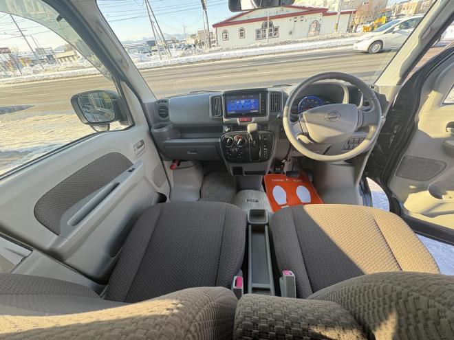 NV100クリッパーNV100クリッハ゜ー 4WD GX TURBO  high roof 寒冷地仕様　リアヒーター　ブレーキアシスト　TURBO Bluetoothフルセグナビ　バックカメラ　アルミ　バイザー　キーレス　エンジンオイル交換　ATF交換　スタットレス付　全磨き済 4WD 660 5Dr