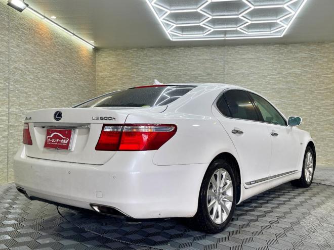 レクサス600hバージョンU Iパッケージ 4WD 5年保証 サンルーフ ナビ Bカメラ ETC 寒冷地仕様 禁煙 修復歴無