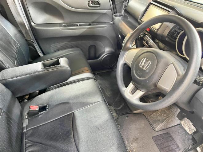 N-BOX660カスタムG 4WD 5年保証 ETC デジタルインナーミラー ナビ 寒冷地仕様 禁煙 修復歴無