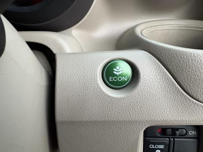 N-BOX（店長おすすめコミコミ車）G Lパッケージ 4WD 660 5Dr