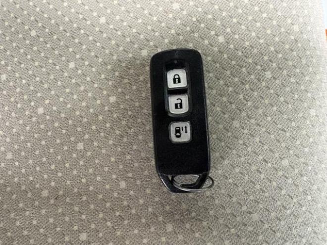 N-BOX（店長おすすめコミコミ車）G Lパッケージ 4WD 660 5Dr