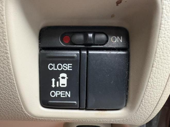 N-BOX（店長おすすめコミコミ車）G Lパッケージ 4WD 660 5Dr