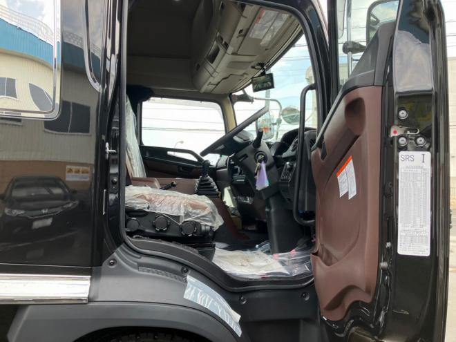 レンジャープロ未使用　ワイド増t　家畜運搬車　中型トラック　nlt