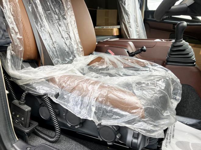 レンジャープロ未使用　ワイド増t　家畜運搬車　中型トラック　nlt