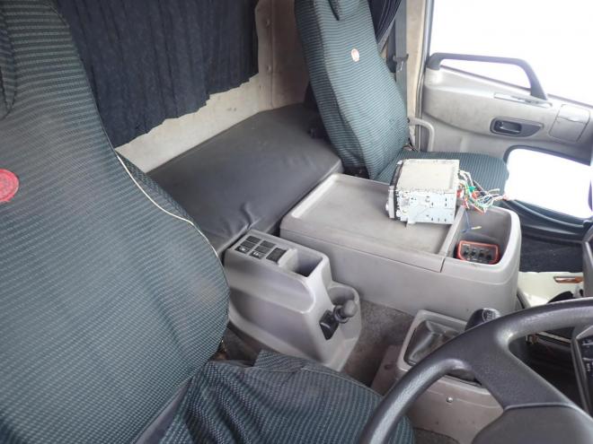 クオン増トントラック　5段クレーン＆ラジコン　苫小牧ヤード