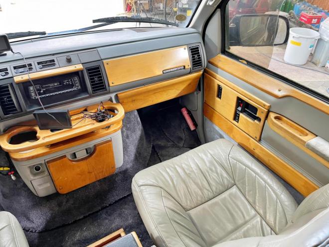 GMCサファリ4WD 5年保証 寒冷地仕様 禁煙 車検整備2年付 修復歴無