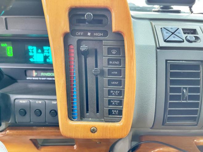 GMCサファリ4WD 5年保証 寒冷地仕様 禁煙 車検整備2年付 修復歴無