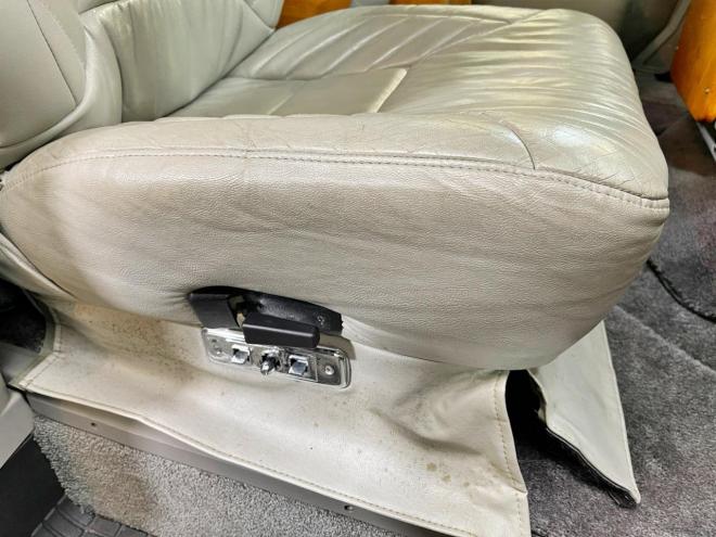 GMCサファリ4WD 5年保証 寒冷地仕様 禁煙 車検整備2年付 修復歴無