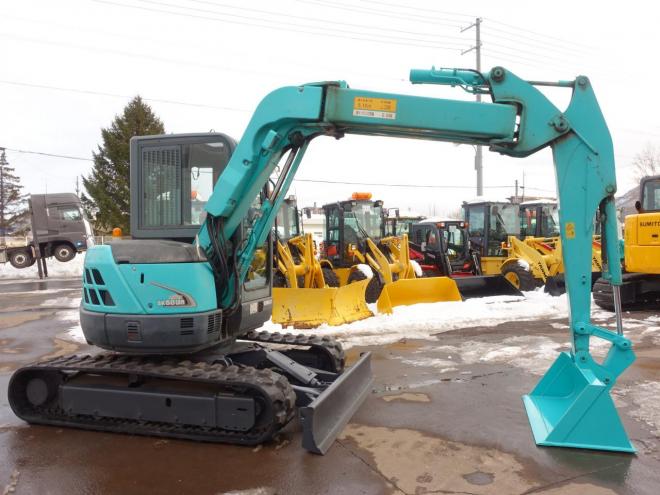 バックホーコベルコ　SK50UR-5　バケット容量0.20m3