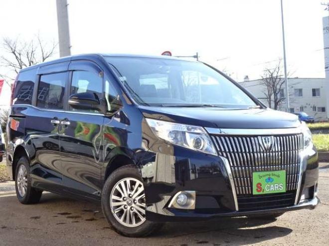 エスクァイア2.0 Gi 4WD　本州車　保証1年/走行距離無制限　4WD　両側パワースライドドア　オートマチックハイビーム　社外9インチナビ　地デジ　バックカメラ　黒本革シート　シートヒーター　LEDヘッドライト　ETC　クルーズコントロール 2000