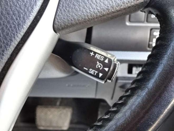 エスクァイア2.0 Gi 4WD　本州車　保証1年/走行距離無制限　4WD　両側パワースライドドア　オートマチックハイビーム　社外9インチナビ　地デジ　バックカメラ　黒本革シート　シートヒーター　LEDヘッドライト　ETC　クルーズコントロール 2000