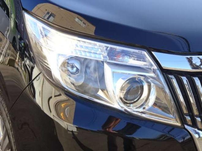 エスクァイア2.0 Gi 4WD　本州車　保証1年/走行距離無制限　4WD　両側パワースライドドア　オートマチックハイビーム　社外9インチナビ　地デジ　バックカメラ　黒本革シート　シートヒーター　LEDヘッドライト　ETC　クルーズコントロール 2000