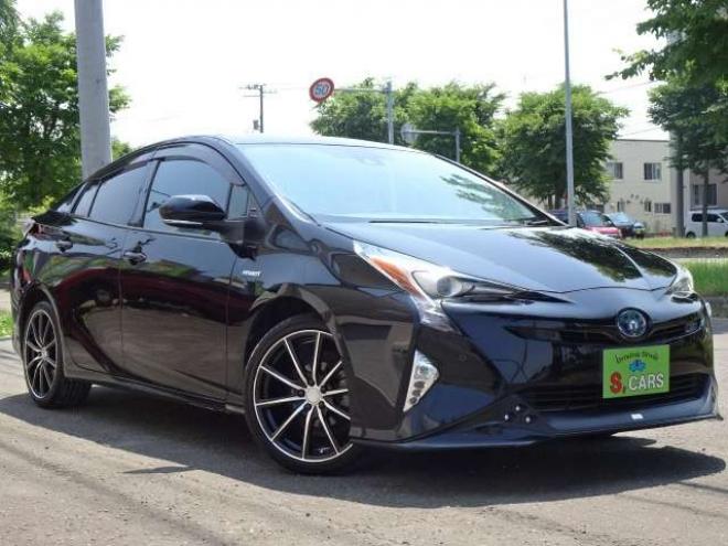 プリウス1.8 A プレミアム E-Four 4WD　本州車 ハイブリットシステム2年保証/走行距離無制限　 4WD　TRDエアロ　ブラインドスポットモニター　純正ナビ　地デジ　バックカメラ　18インチアルミ　本革シート　ヘッドアップディスプレイ　AC100V 1800