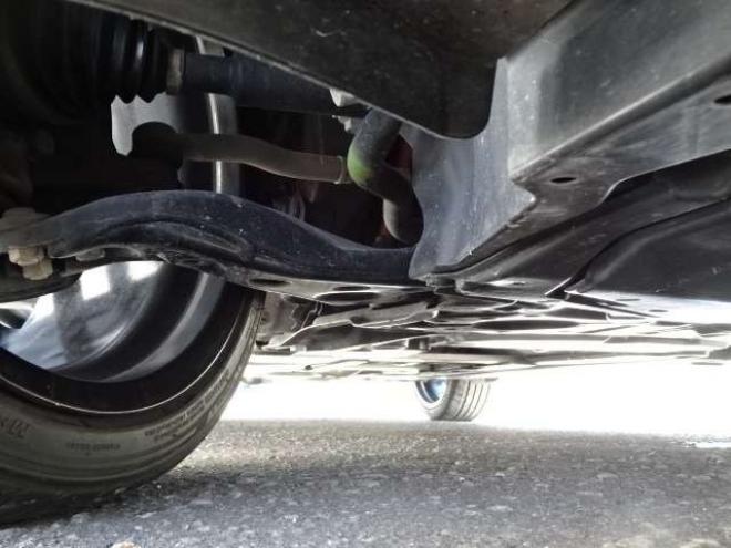 プリウス1.8 A プレミアム E-Four 4WD　本州車 ハイブリットシステム2年保証/走行距離無制限　 4WD　TRDエアロ　ブラインドスポットモニター　純正ナビ　地デジ　バックカメラ　18インチアルミ　本革シート　ヘッドアップディスプレイ　AC100V 1800