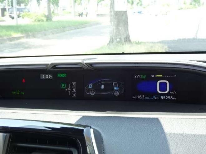 プリウス1.8 A プレミアム E-Four 4WD　本州車 ハイブリットシステム2年保証/走行距離無制限　 4WD　TRDエアロ　ブラインドスポットモニター　純正ナビ　地デジ　バックカメラ　18インチアルミ　本革シート　ヘッドアップディスプレイ　AC100V 1800